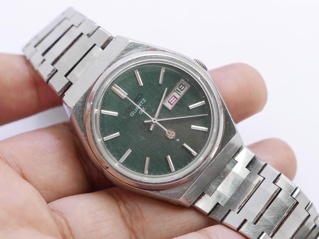 Vintage Seiko QZ 0923 8040 Green Dial Men Quartz Watch Japan Round