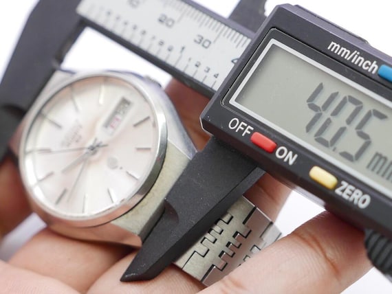 Vintage Seiko QZ 0923 8010 Silver Dial Men Quartz Watch