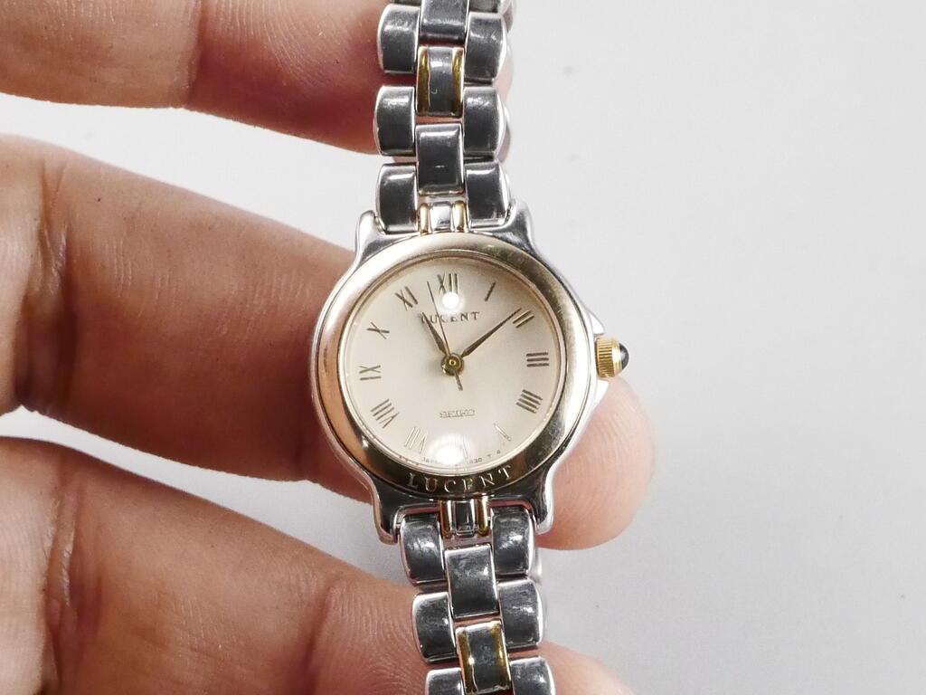 Vintage Seiko Lucent 1F21 0G80 Roman Numeric Dial Lady Quartz