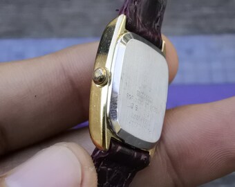 Vintage Seiko Gold Plated 2621 5220 Yellow Dial Lady Quartz Vintage Seiko Gold Plated 2621 5220 Yellow Dial Lady Quartz
