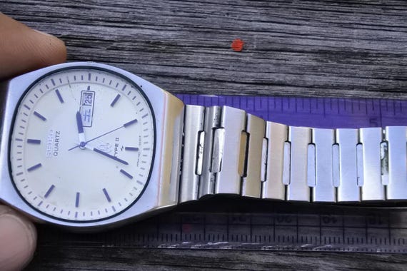 Vintage Seiko Type II 7123 5030 White Dial Men Quartz Watch Japan
