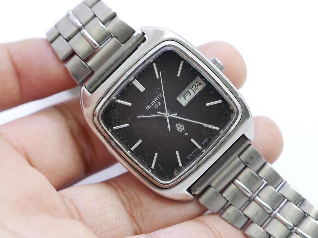 専用　稼働品　SEIKO メンズ腕時計 QZ スクエア Vintage Seiko QZ 0923 5000 Black Dial Men Quartz Watch Japan