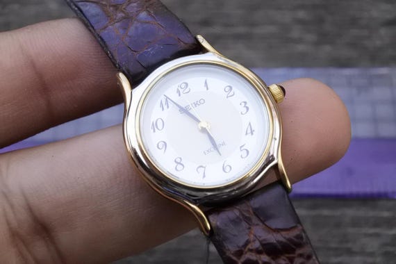 Vintage Seiko Exceline 2J31 0A50 White Dial Lady Quartz Watch