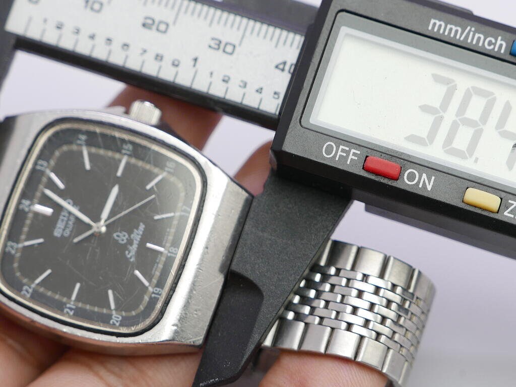 ヴィンテージ セイコー シルバーウェーブ 8221 502A ブラック ダイヤル