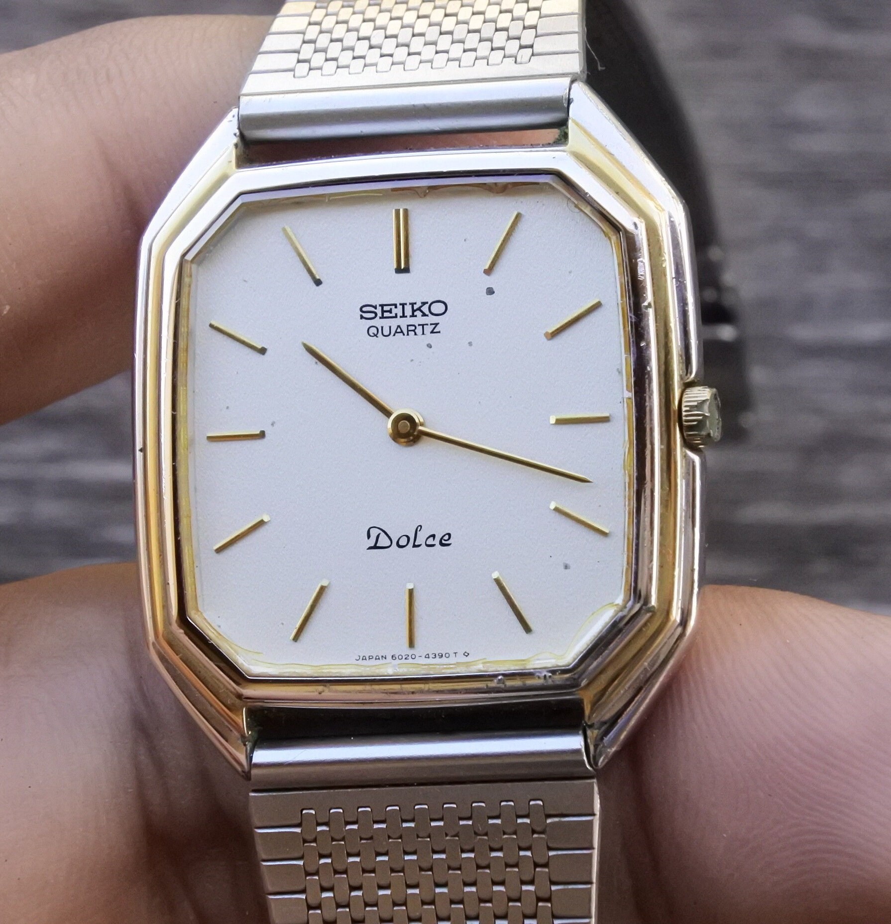 Vintage Seiko Dolce 6020 5930 White Dial Men Quartz Watch Japan