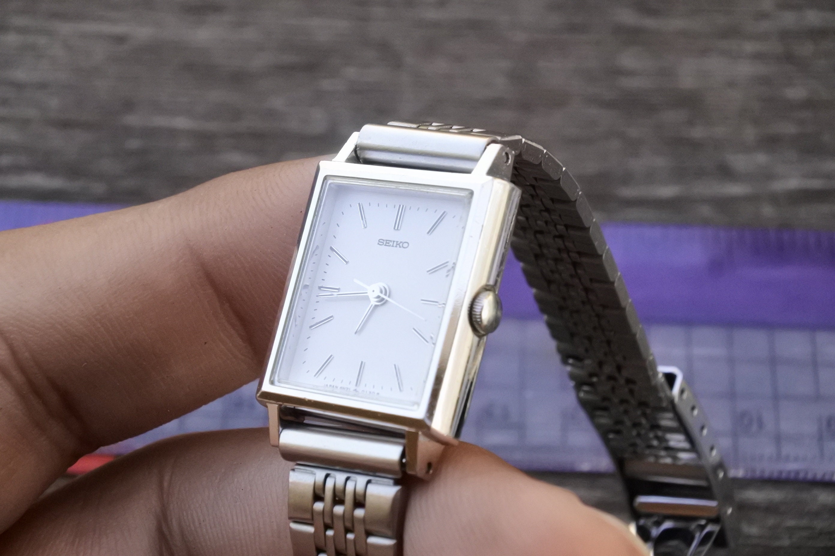 Vintage Seiko 4N21 5010 White Dial Lady Quartz Watch Japan