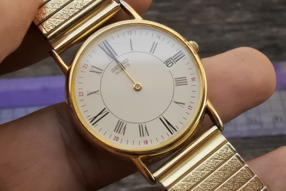 Vintage Seiko 5Y39 7010 Roman Numeral Dial Men Quartz Watch Japan Round Shape 38mm Etsy