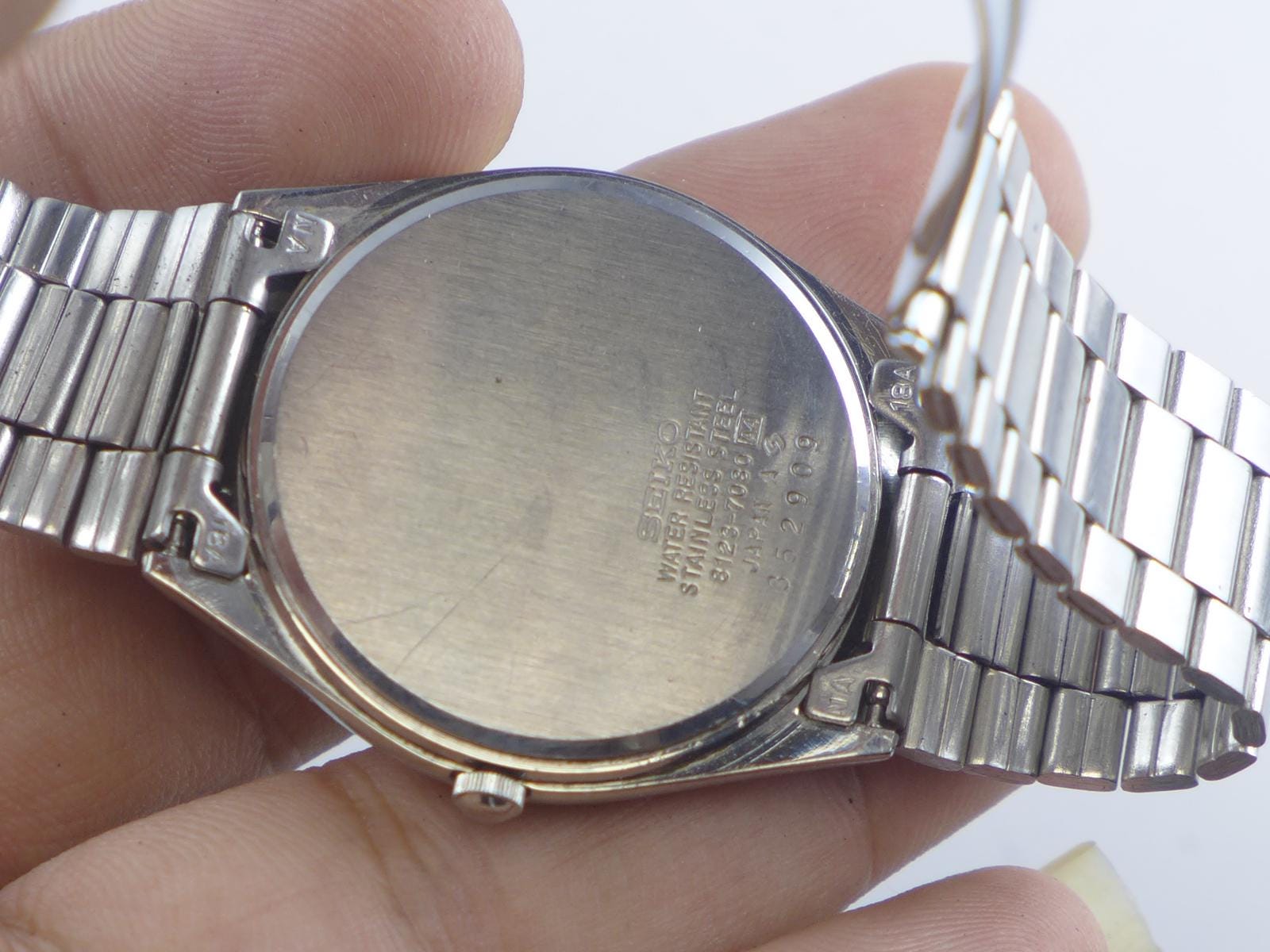 Vintage Seiko Chronos 8123 7080 White Dial Men Quartz Watch Japan 