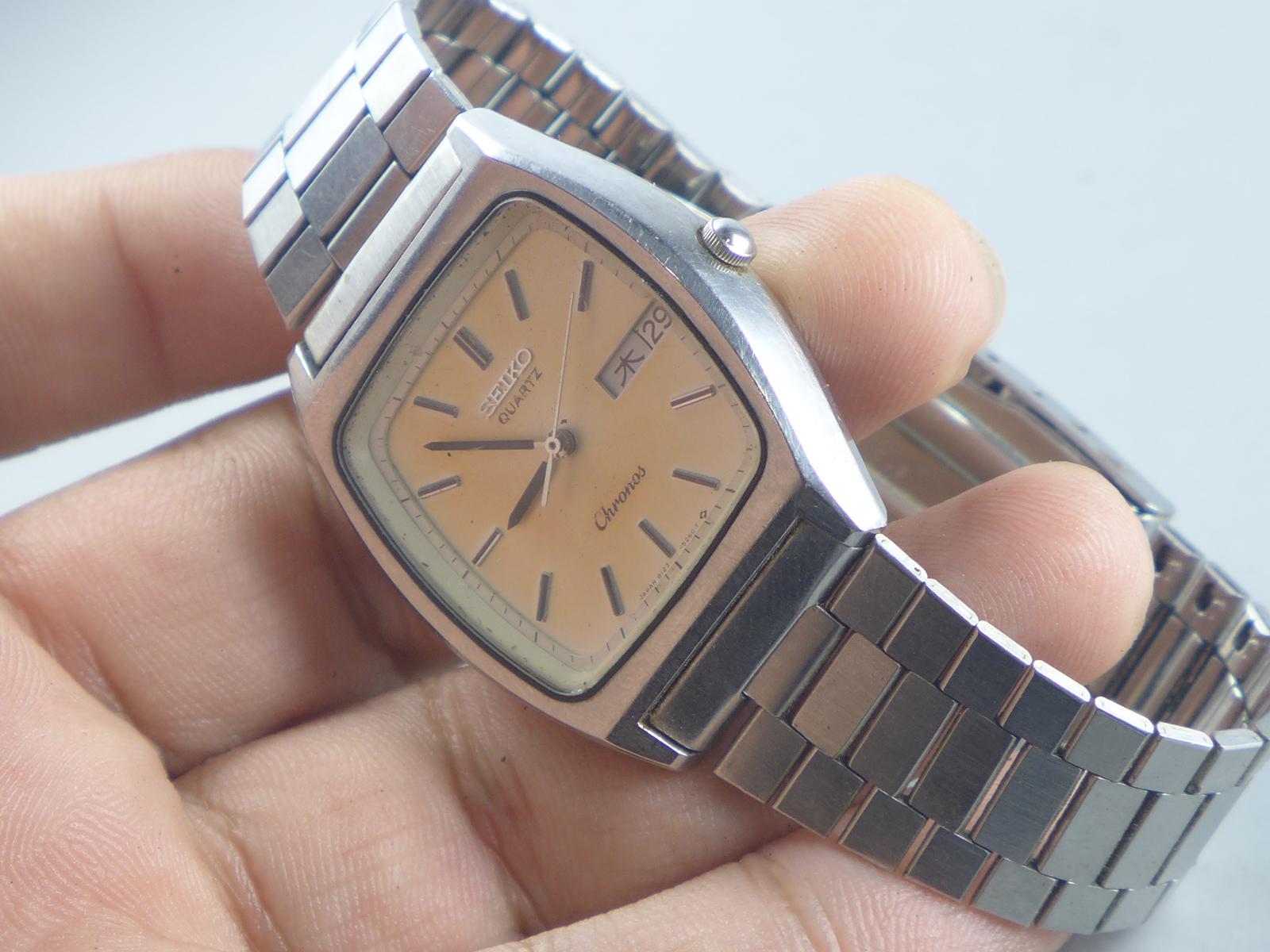 Vintage Seiko Chronos 8123 5240 White Dial Men Quartz Watch Japan