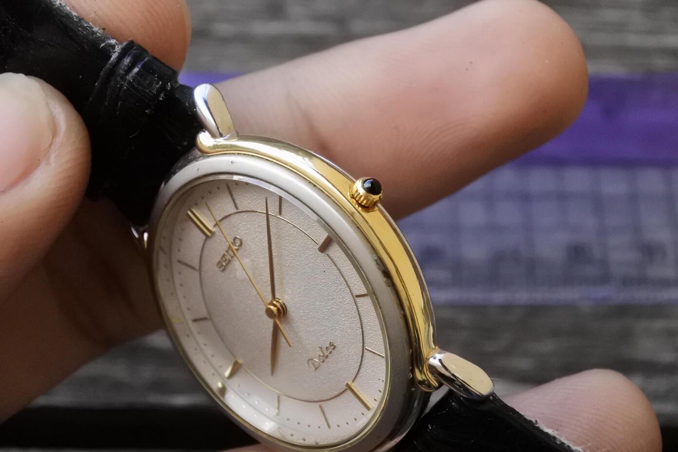 Vintage Seiko Dolce 8N41 6110 Textured Dial Unisex Quartz Watch