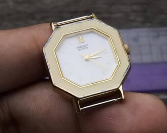 Vintage Seiko Gold Plate 1221 5300 White Dial Lady Quartz Watch
