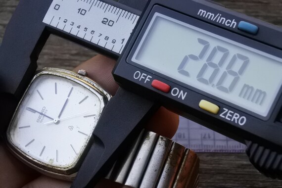 Vintage Seiko 6030 5190 Textured Dial Men Quartz Watch Japan