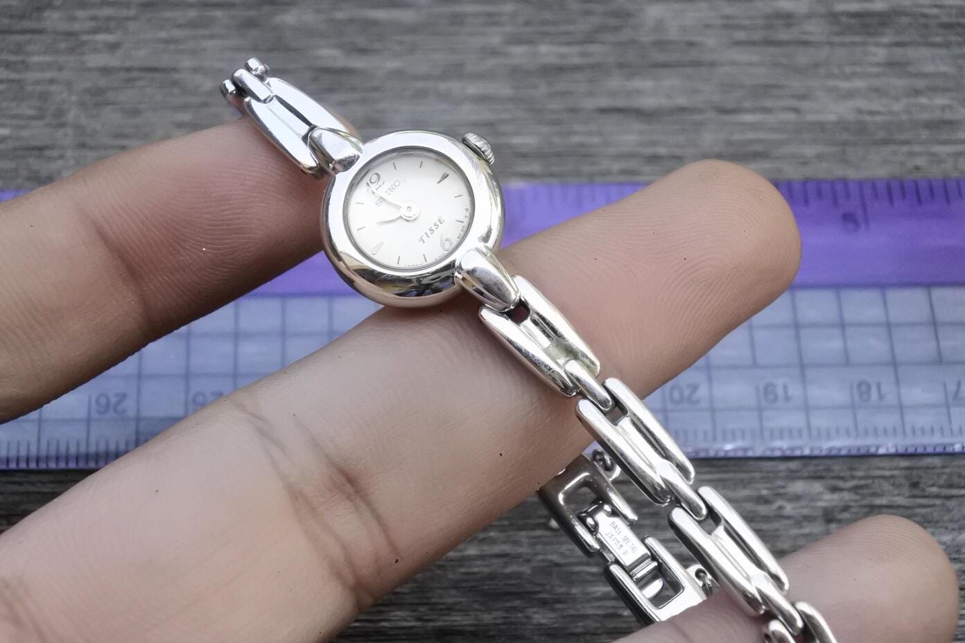 Vintage Seiko Tisse 1E20 2A20 Integrated Bracelet Lady Quartz