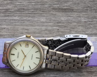Vintage Seiko Titanium 7N42 8A60 Luminous Dial Men Quartz