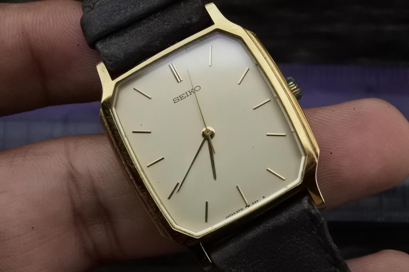 SEIKO 5P31-5190 クォーツ スクエア 腕時計 Vintage Seiko