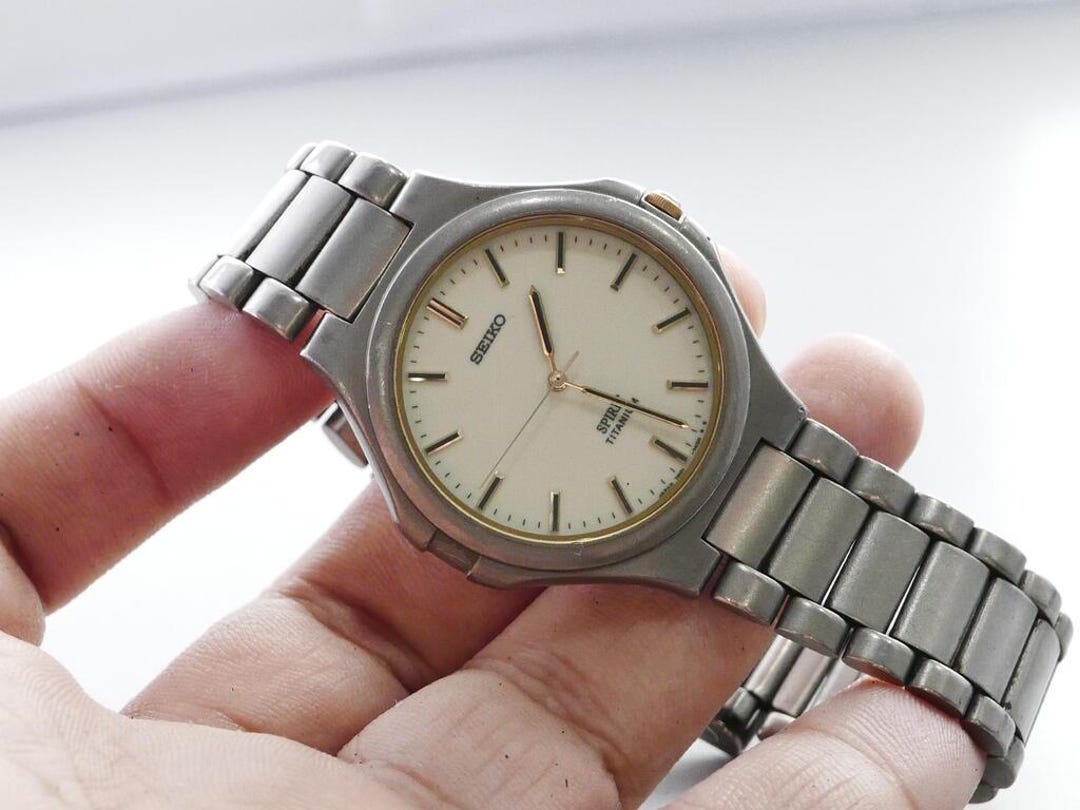 Vintage Seiko Spirit Titanium 7N01 7100 IRIDESCENT DIAL Men Quartz