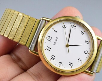 Vintage Seiko 5P31 5040 Textured Dial Men Quartz Wristwatch Japan