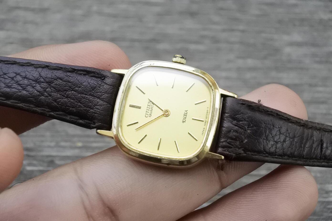 Vintage Citizen Excela Yellow Dial Lady Quartz Watch Japan Cushion