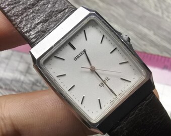 Vintage Seiko 7321 5600 Black Dial Men Quartz Watch Japan Vintage Seiko 7321 5600 Black Dial Men Quartz Watch Japan