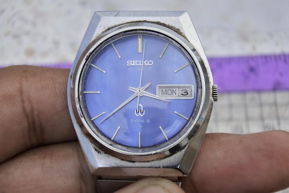 Vintage Seiko Type II 7123 7010 Blue Dial Men Quartz Watch Japan