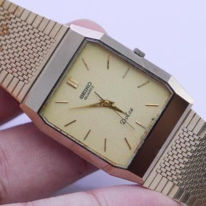 Vintage Seiko Dolce 9521 5110 Textured Dial Men  Quartz Watch Japan Square Tank Shape 28mm