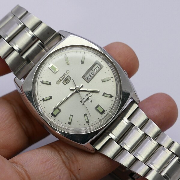 Vintage Seiko 5 Five 6309 6240 Automatik Weißes Zifferblatt Herren Quarzuhr Japan Runde Form 35mm Nicht funktionsfähig Für Teil oder Reparatur