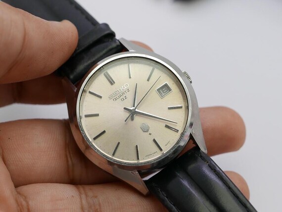 Vintage Seiko QZ 0922 8000 Silver Dial Men Quartz Watch Japan