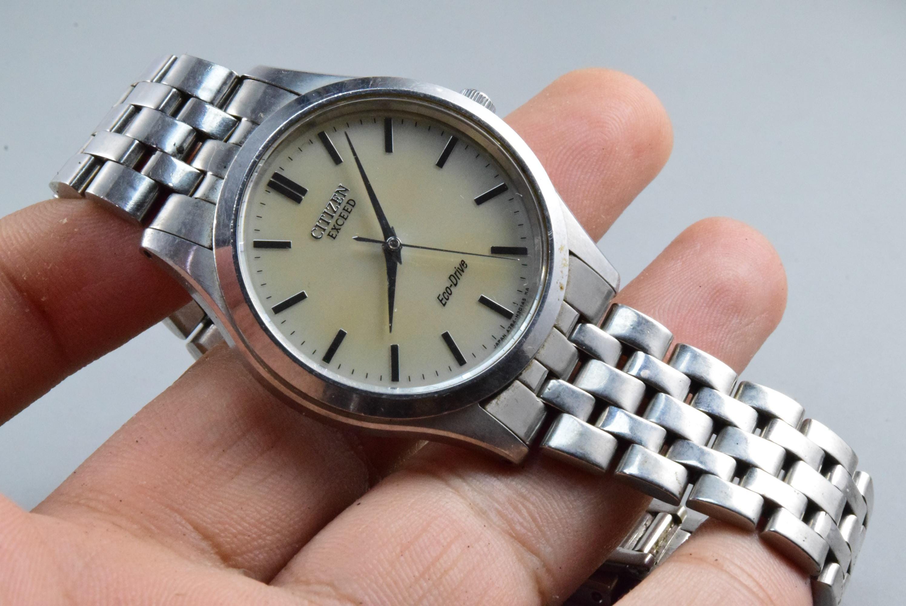 Vintage Citizen Exceed Eco Drive White Dial Men Quartz Watch Japan
