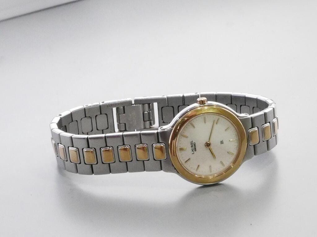 Vintage Seiko LAUREL LR 2F50 0730 Integrated Bracelet Lady Quartz