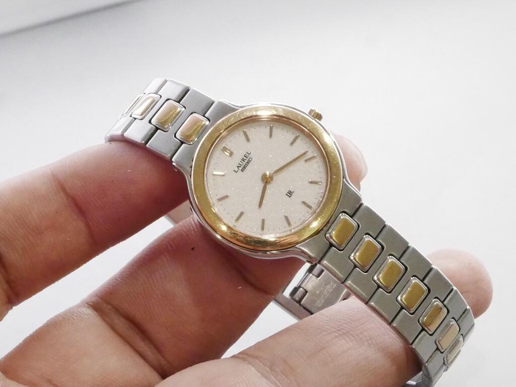 B　SEIKO　LAUREL　２F50-6090　ベゼル　18KT　動作未確認 Vintage Seiko LAUREL LR 2F50 0730 Integrated Bracelet Lady Quartz
