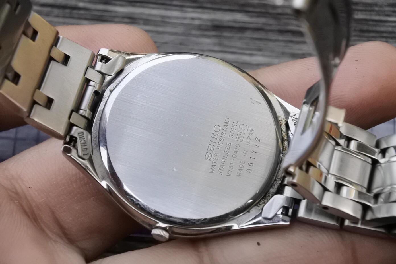 Vintage Seiko Solar V181 0A10 Pearl Dial Men Quartz Watch Japan 