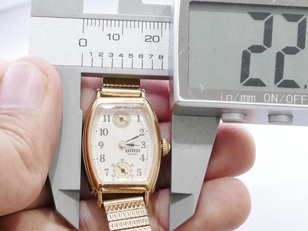 Vintage Seiko 8E33 5000 Small Second Lady Quartz Watch Japan JDM