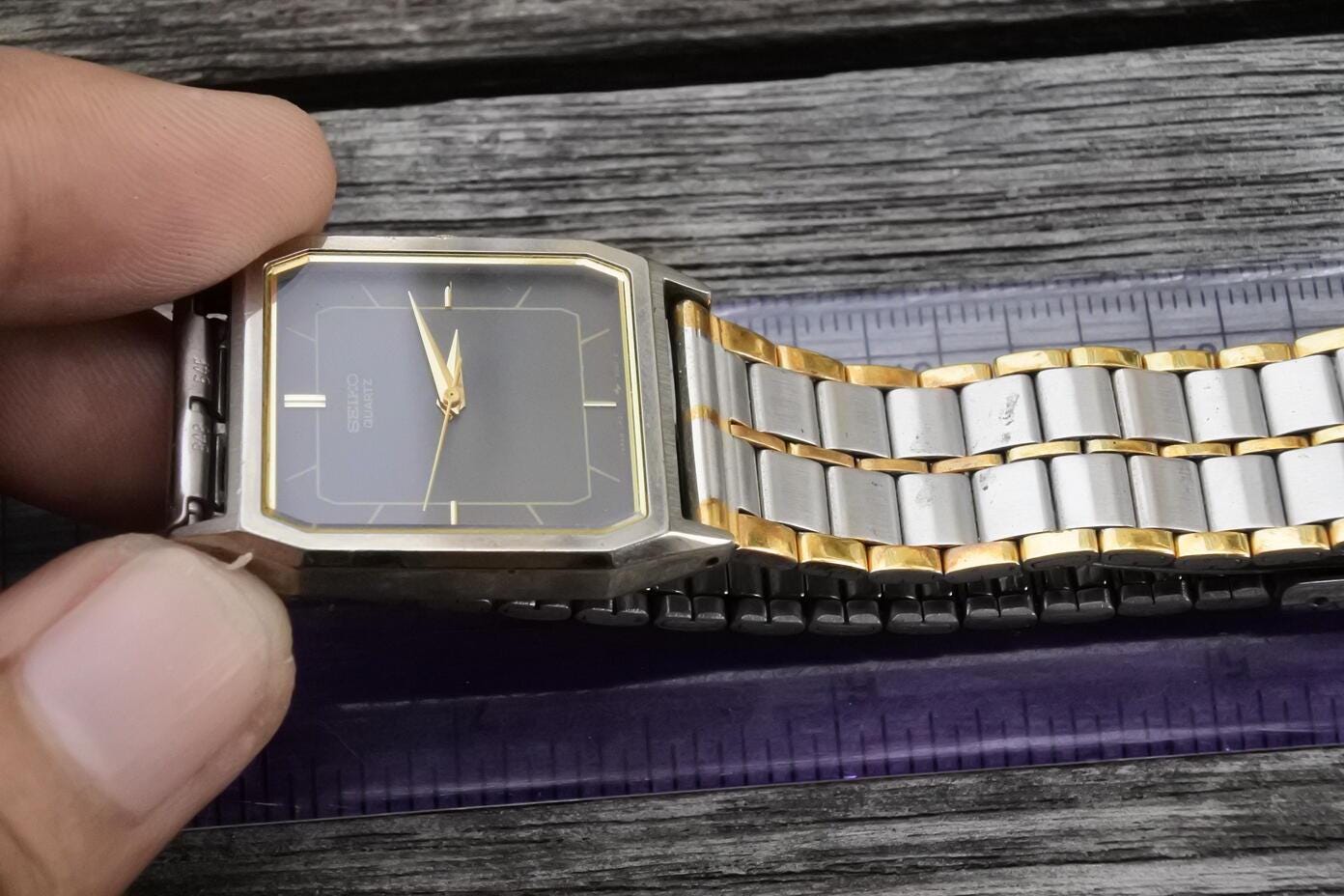 【稼動品】SEIKO クォーツ 腕時計 5P31-5050 il_fullxfull.6434924603_f4ck.jpg