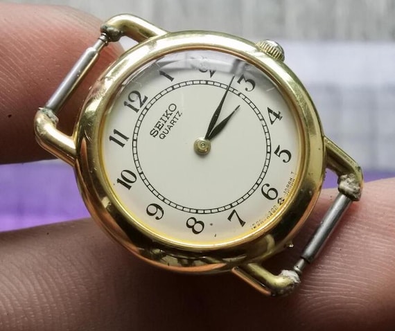 Vintage Seiko 1E20 0150 Tiny Lady Quartz Watch Japan Round Shape