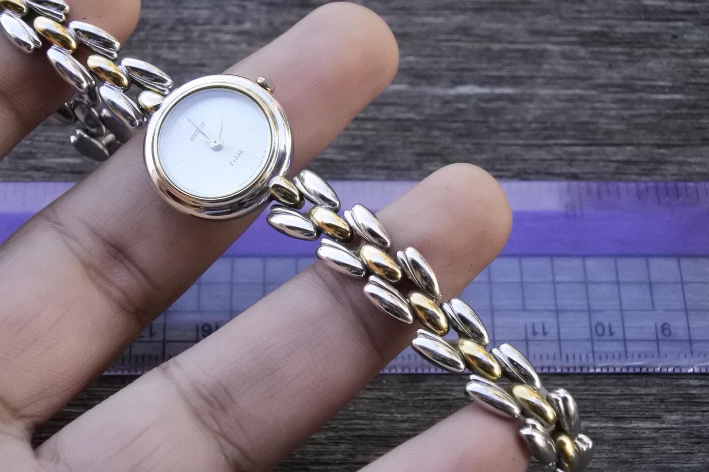 Vintage Seiko Tisse 4N21 0740 Integrated Bracelet Lady Quartz