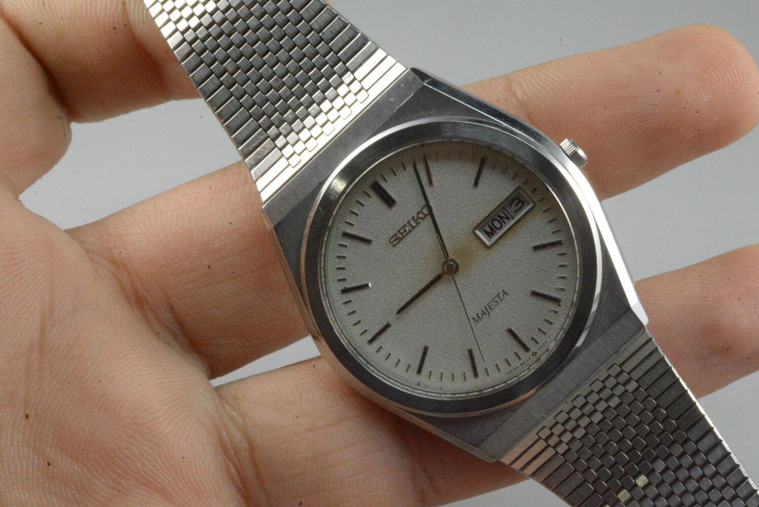 Vintage Seiko Majesta 9533 6000 Gray Textured Dial Men Quartz