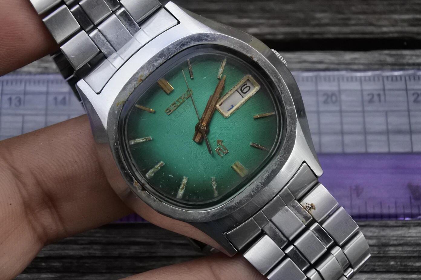 Vintage Seiko Elnix 0703 5000 Green Dial Men Quartz Watch Japan