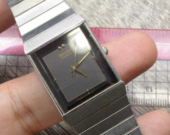 Vintage Seiko 7321 5600 Black Dial Men Quartz Watch Japan