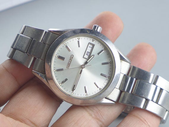 Vintage Seiko 7N43 9030 Silver Dial Men Quartz Watch Japan JDM