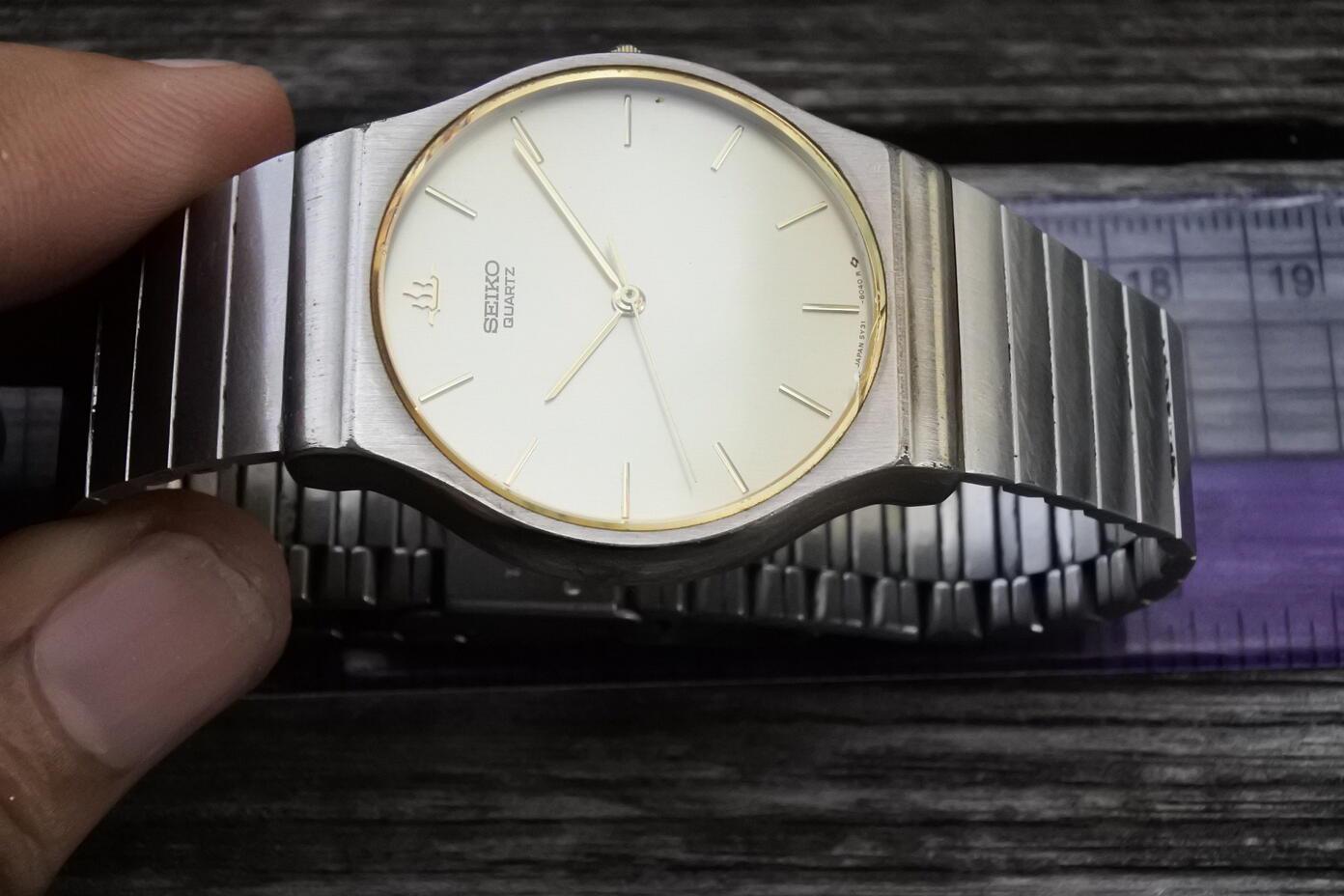 ヴィンテージ セイコー 5Y31 8010 グレー ダイヤル メンズ クォーツ
