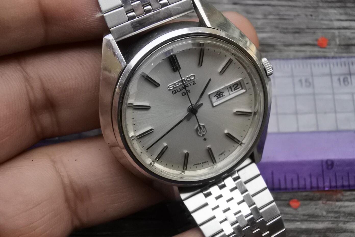 SEIKO セイコー QR 3863-7001クォーツ ヴィンテージ 新品電池 Vintage Seiko QR 3863 7001 White Dial Men Quartz Watch Japan Round