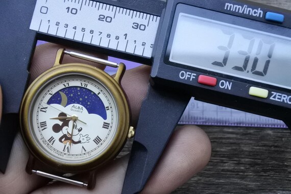 Vintage Alba Micky Mouse V535 6A10 Sun Moon Unisex Quartz  display picture 1