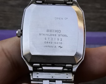 Vintage Seiko 0842 5010 Textured Dial Men Quartz Watch Japan Vintage Seiko 0842 5010 Textured Dial Men Quartz Watch Japan