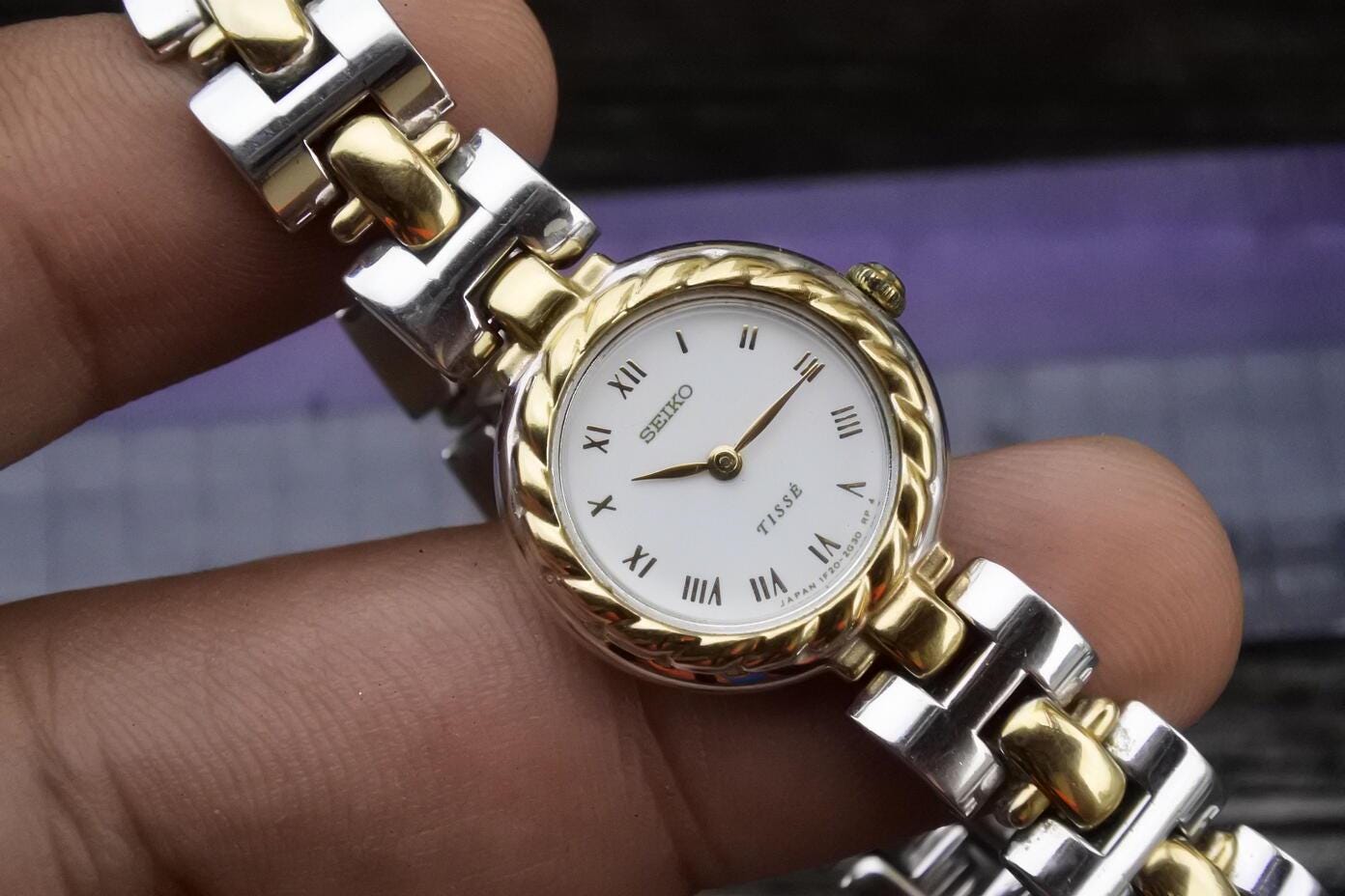 Vintage Seiko Tisse 1F20 1A80 Integrated Bracelet Lady Quartz