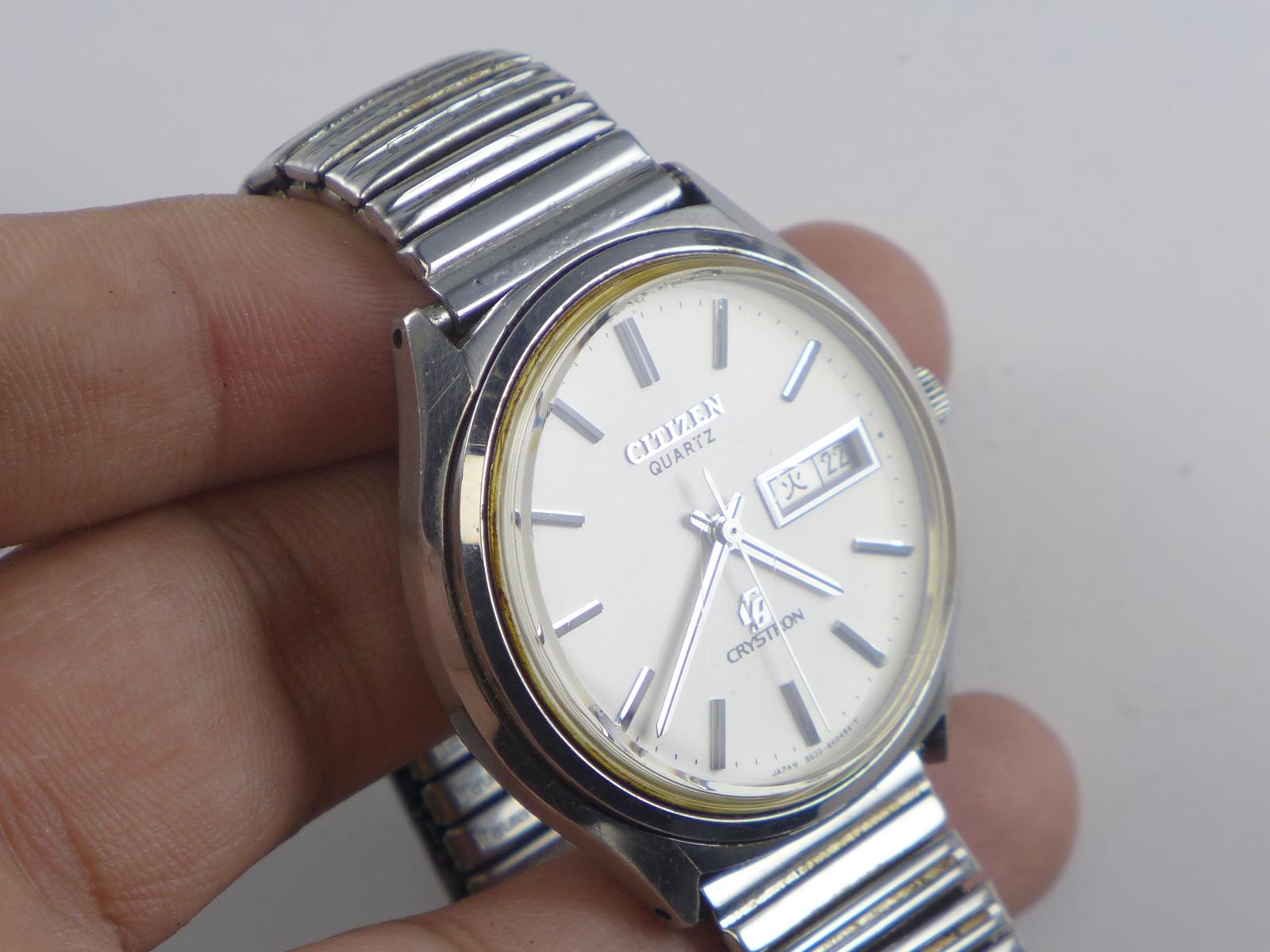 Vintage Citizen Crystron White Dial Men Quartz Watch Japan JDM
