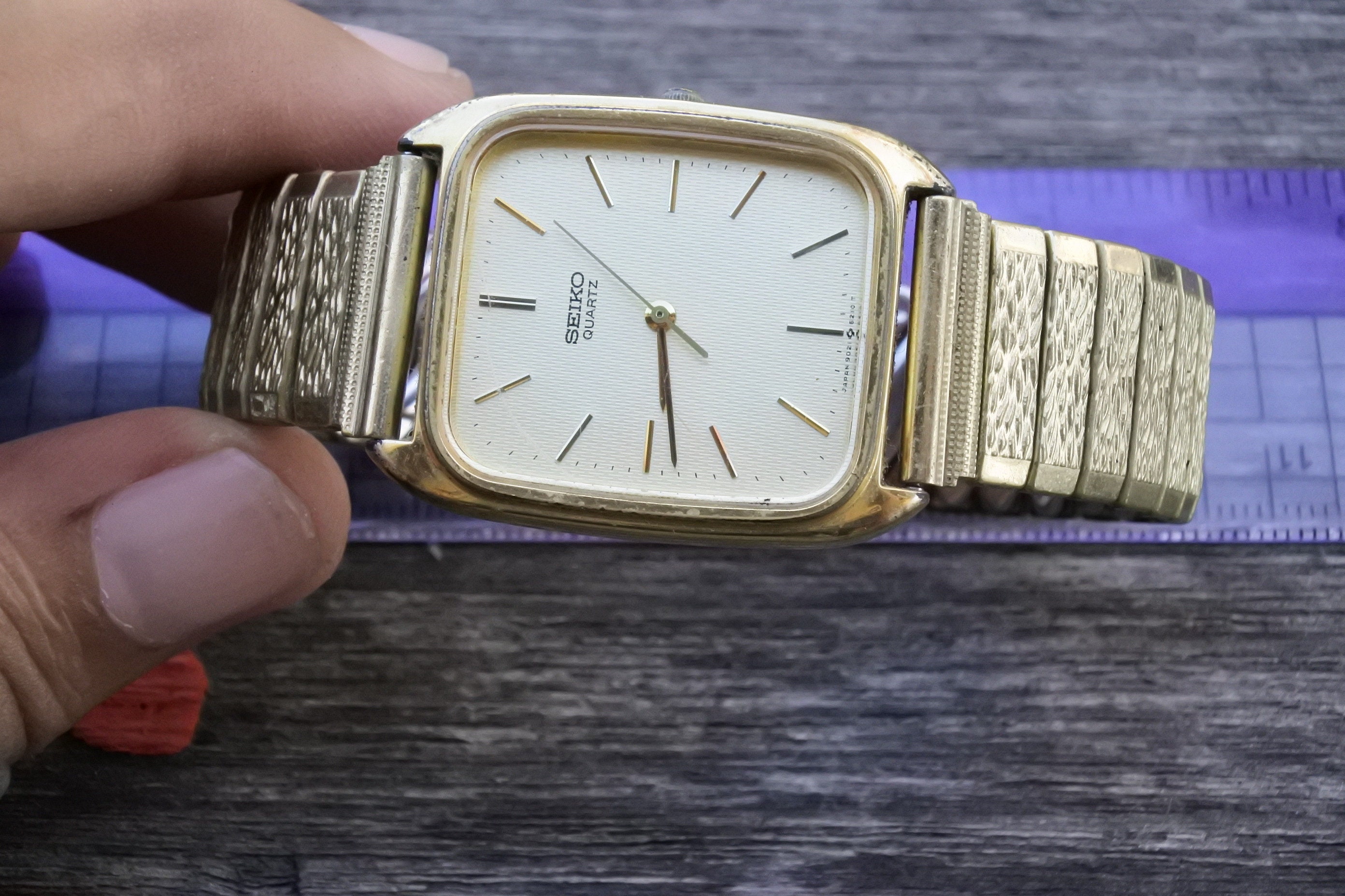 Vintage Seiko Gold Plated Year 1986 9021 517F Yellow Dial Men
