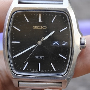 美品稼働SEIKO SPIRIT スピリット 7N48-5000スクエア黒文字盤 Vintage Seiko Spirit 7N48 5000 Black Dial Men Quartz Wristwatch