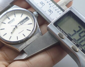 Vintage Seiko Chronos 8123 6320 White Dial Men Quartz Watch Japan
