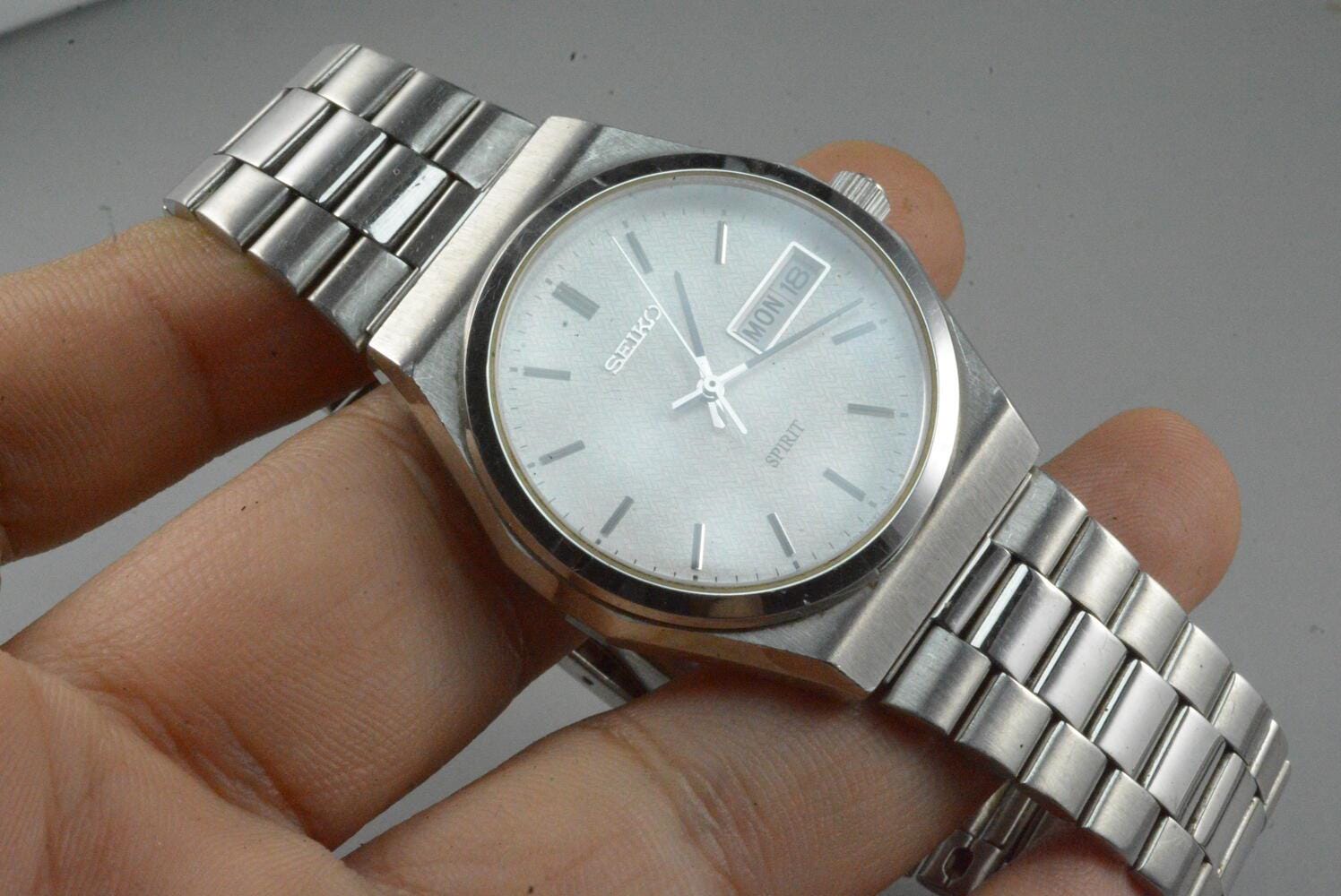 Vintage Seiko Spirit 7N93 7000 Textured Dial Men Quartz Watch