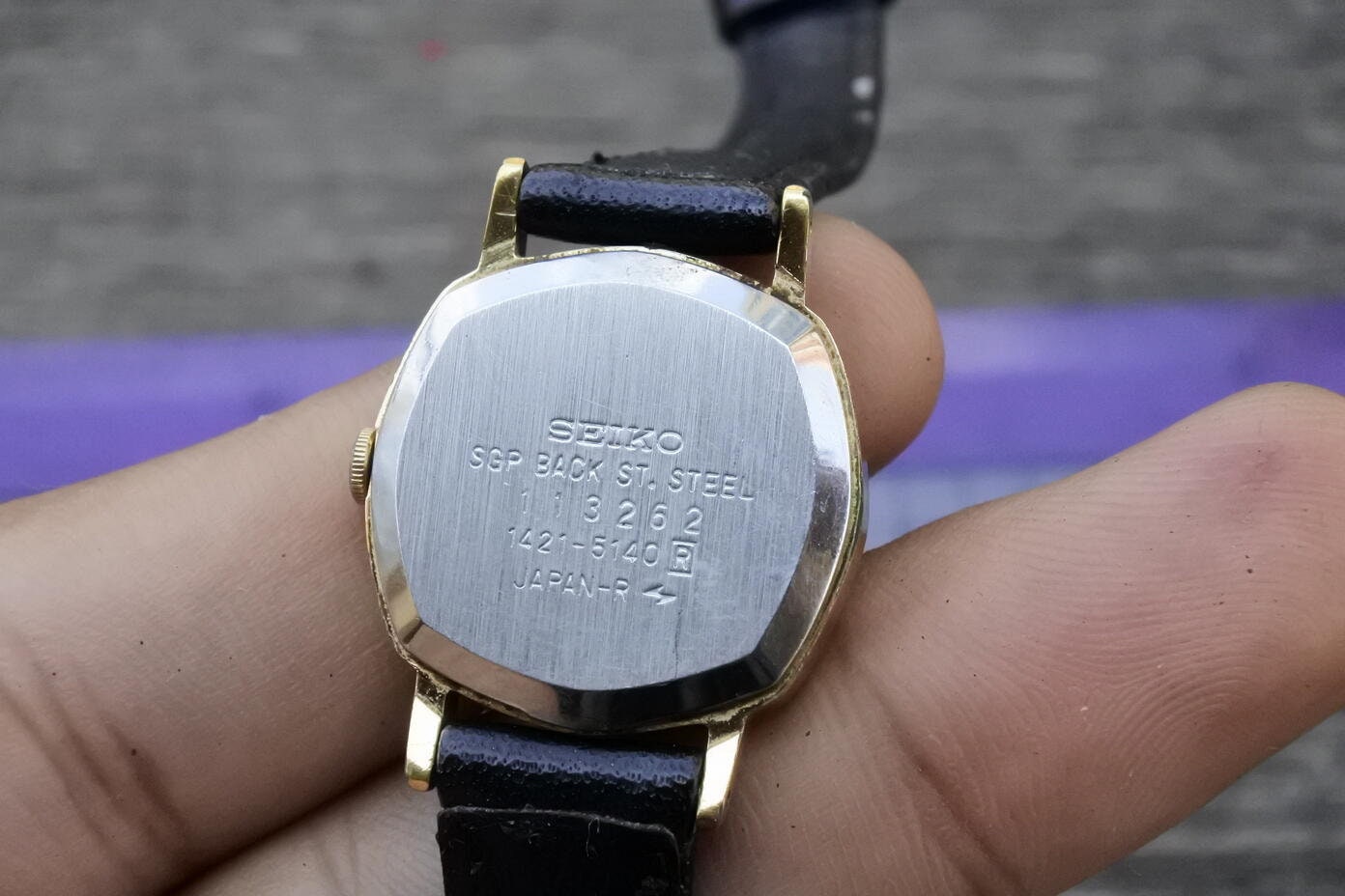 Vintage Seiko Gold Plated 1421 5140 Black Dial Lady Quartz Vintage Seiko Gold Plated 1421 5140 Black Dial Lady Quartz